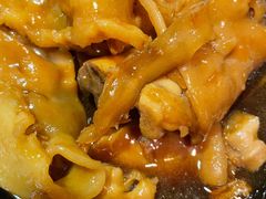 鲍汁鳕鱼膠猪手煲-禄興記香港大排档(歌斐中心店)