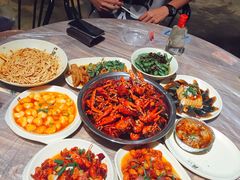 -巴厘龙虾·榜首油焖大虾(音乐学院·沿江酒馆店)