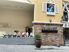 -鲁邦国际风情街(麦世达韩国精品百货店)