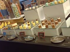 -圣丰索菲特·2 On 988 Café 自助餐厅
