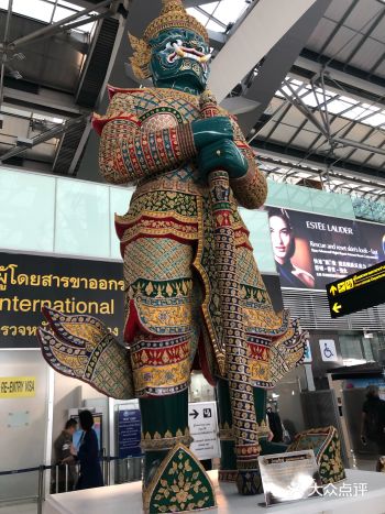 又来泰国机场 这里据说已经维修了好几年,看着不大