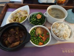 -大美母婴月子中心