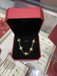 -周大福CHOW TAI FOOK(浦东八佰伴店)