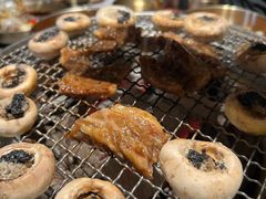-草家酱蟹炭火烤肉店(珲春南路一店)