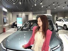 -小鹏汽车体验中心(苏州龙湖狮山天街店)