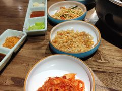 -明洞阿姨·韩式酱蟹烤肉·创意料理(三元桥店)