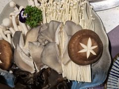 -牛村来人潮汕牛肉火锅(西单店)