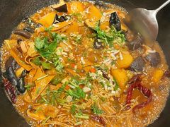 -万里闯关东铁锅炖菜馆(高新旗舰店)