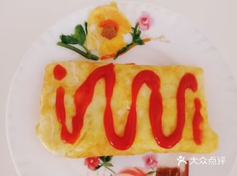 蒜。步骤1：把胡萝卜擦丝，圆白菜切碎，芹菜切丁