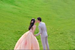 点击看大图 -第一夫人婚纱摄影(南京店)