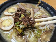 -花溪巷牛肉粉(泉城路店)