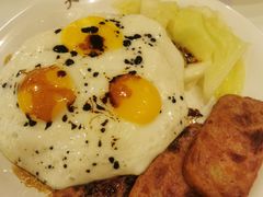 三支白猪仔餐肉套餐-大哥餐厅(西城花园店)