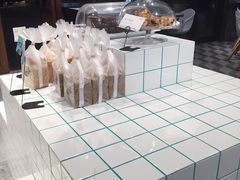 -Dough&Joe团憩(瑞虹天地月亮湾店)