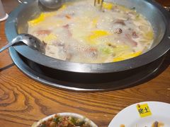 -佬土鹅肠火锅(解放路店)