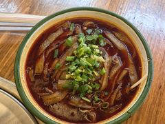 -拈签一笑黄牛肉辣卤串串