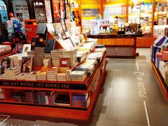 -西西弗书店&矢量咖啡(凯德晶萃广场店)