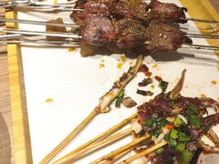 -街角等你.大连海鲜烧烤.经典铁板海鲜串(西安路店)