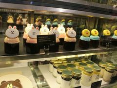 -LINE FRIENDS Garosu-gil Flagship Store
