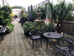 -more than meow吴止猫主题餐厅(承德 中船汇店)