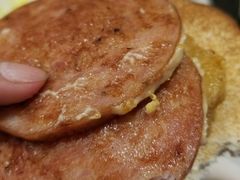 -麦当劳(轻轨曹杨路店)
