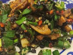 豆豉辣椒炒油渣-新新湘菜馆(新中街二条店)