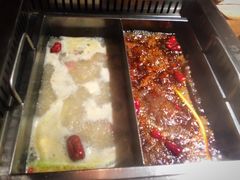 -老牌坊云南鱼豆花火锅(嵩山店)