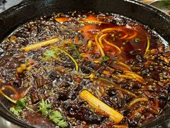 -鸿顺老铁锅美蛙鱼府(解放碑店)