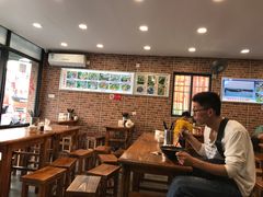 大堂-台州老六海鲜面馆(上南总店)