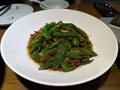 -黄泥岗·地道湖北菜(奥特莱斯店)