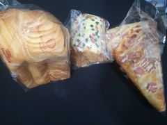 -顶东面包花园·生日蛋糕(世博店)