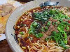 -丁丁猫重庆小面(徐州路店)