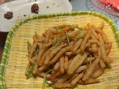 -黄泥岗·地道湖北菜(奥特莱斯店)