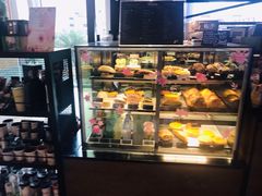 面包甜点陈列柜-星巴克臻选店(澳门伦敦人店)