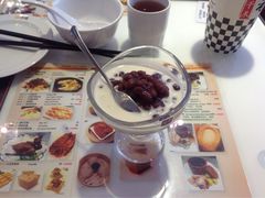 -新大咀港式茶餐厅(宝山万达店)