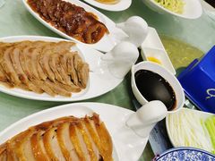 -大鸭梨烤鸭店(金顶街店)