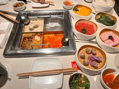 -海底捞火锅鲜切牛肉主题店(长寿路店)