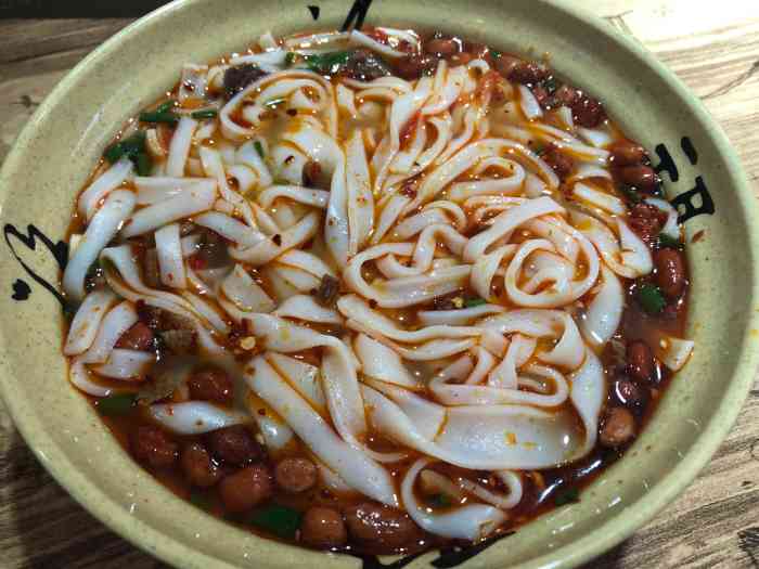 贺记津市牛肉粉-"味道特别棒,价格也很实在,可以自己添加一.