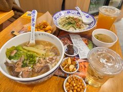 -甘掌门·化州驰名牛杂粉(越秀店)