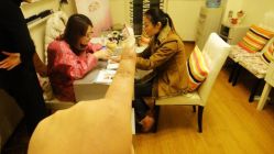 在做指甲-A-Best nail UP时尚美甲沙龙