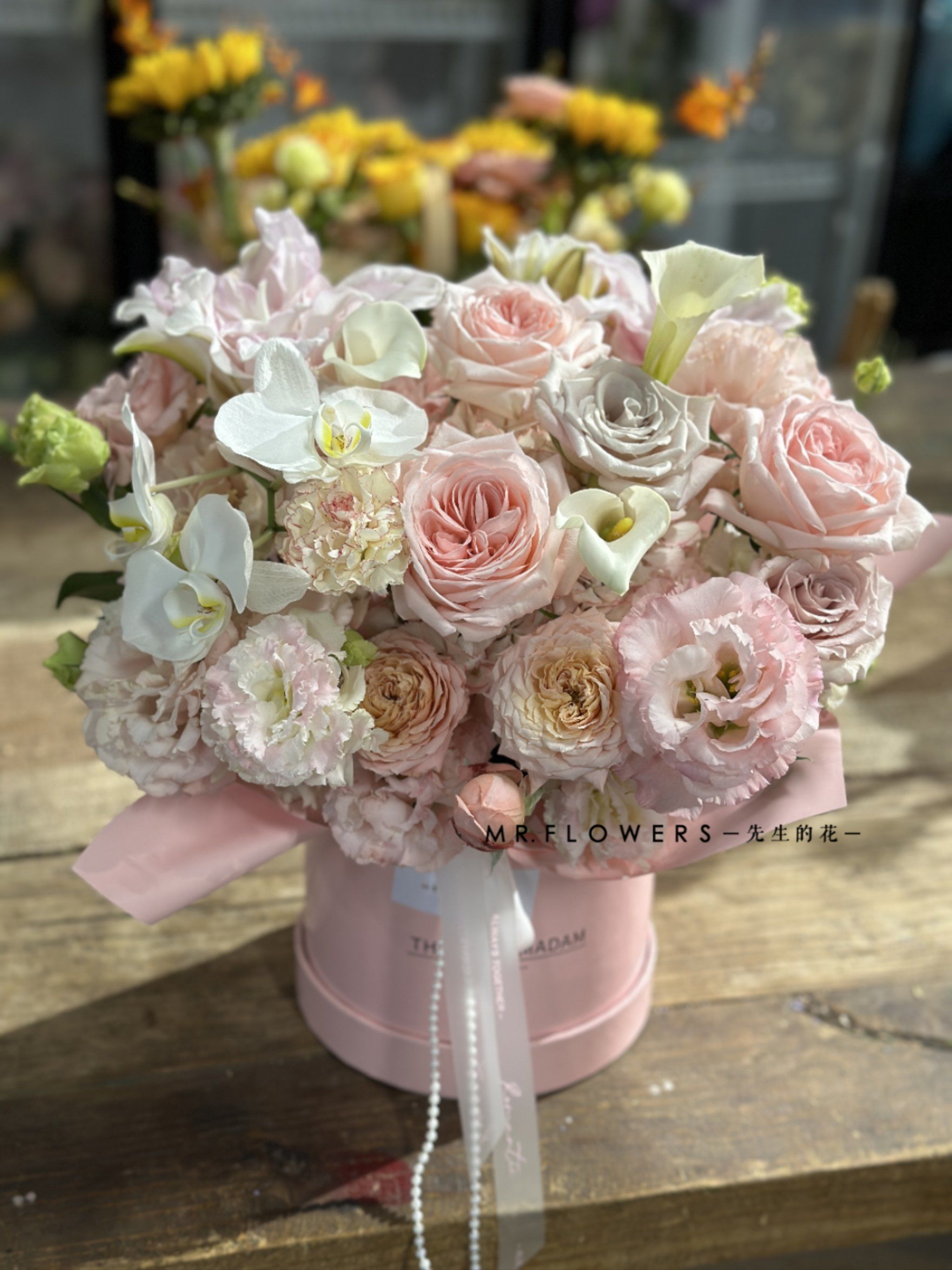 鲜花抱抱桶#好看的花一定要分享给你#先生的花花艺设计#先生的花#花艺