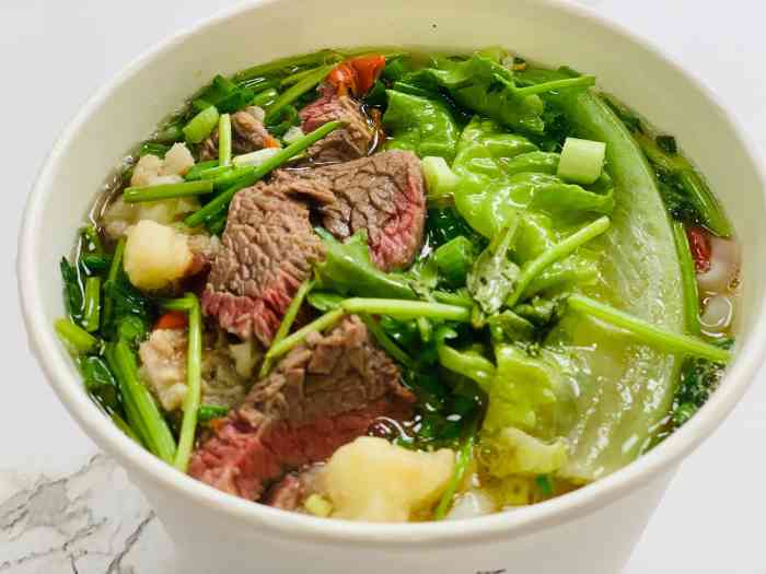 化州颜勇牛腩(深圳总店)-"还是好吃的,口味是比较清淡的,没有沾酱,.