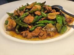 -阿瓦山寨·湘菜现炒·剁椒鱼头王(咸阳总店)