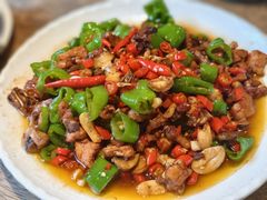 腾冲菌香尖椒鸡-小喜客·云南特色菜(纳西庭院店)