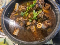 精品砂锅羊棒骨-百味源炭火烤翅 ·夜市大排档(酒仙桥店)
