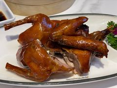 玻璃脆皮乳鸽-兴粤匯香港茶餐厅(宝山日月光店)