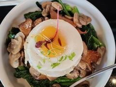 -BOURBON 玻本美式餐厅酒吧(虹桥新天地店)