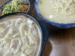 砂锅小馄饨-雪琴面馆富安特色鱼汤面(城中花园店)
