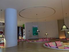 -涨巢·潮玩水疗局