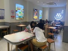 -小杨生煎(金山百联购物中心3楼店)