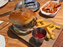 -三勾JJJ Burger&Coffee(梅溪湖店)